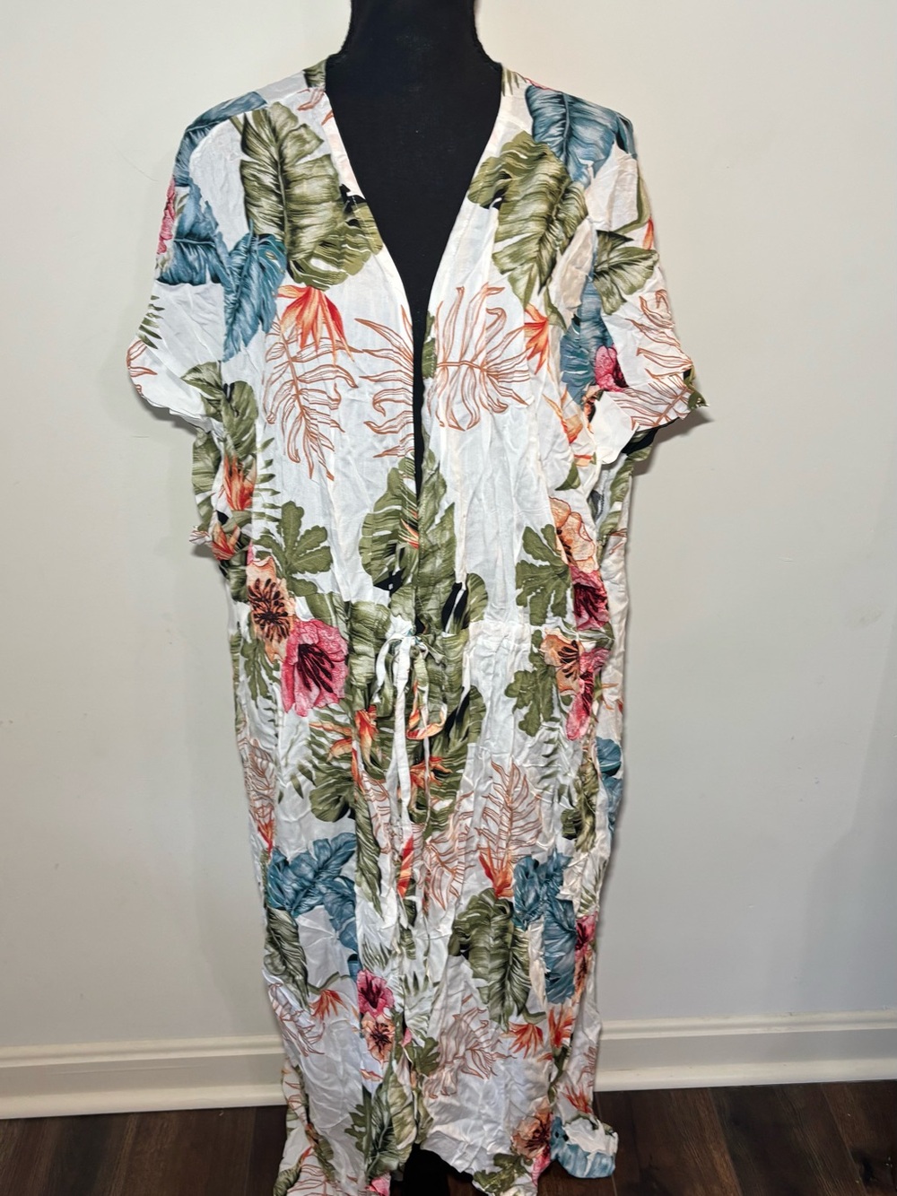 IN’VOLAND Floral White V-Neck Maxi Dress with Green Leaf Print